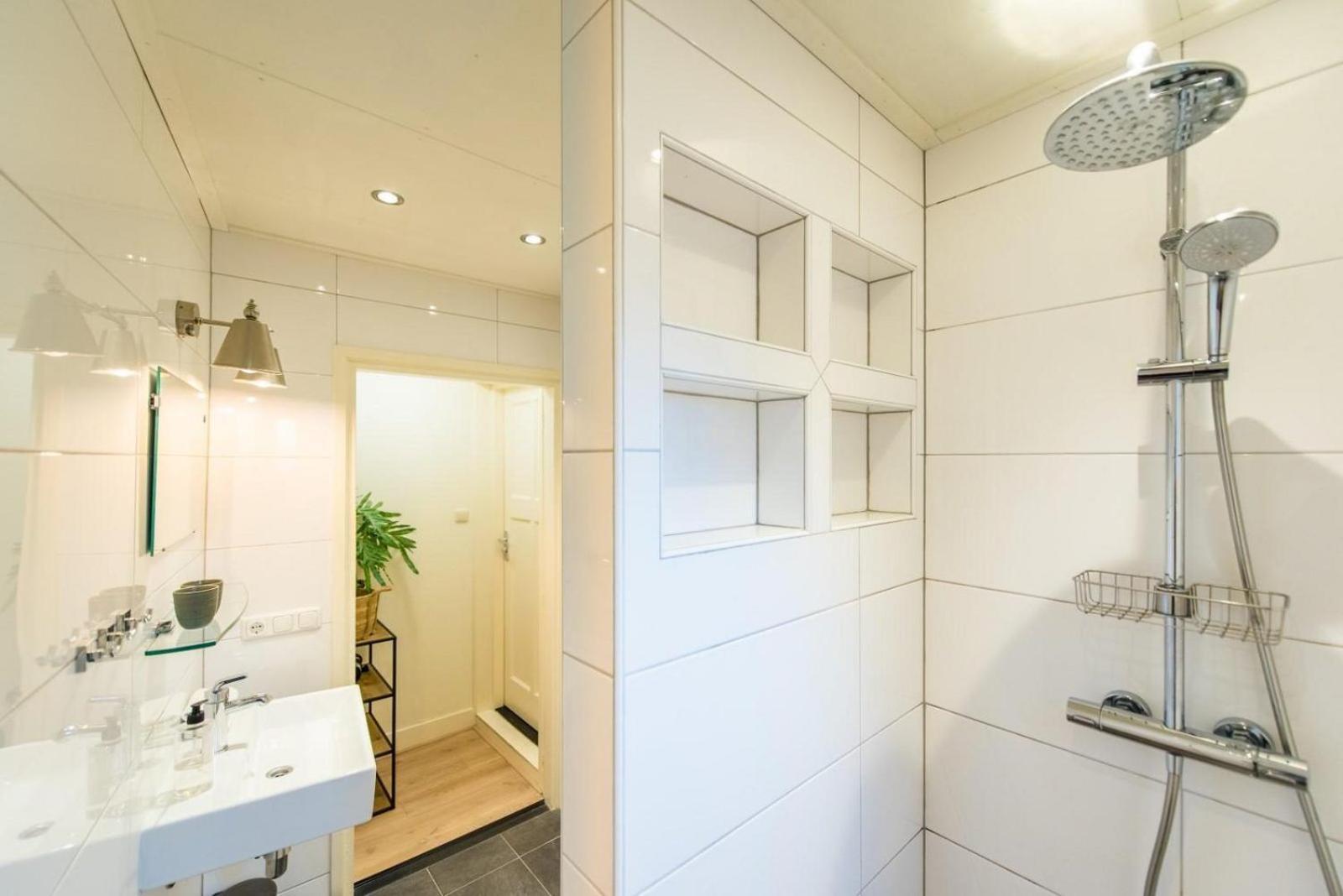 Klokkenluider Apartment ฮอลลุม ภายนอก รูปภาพ