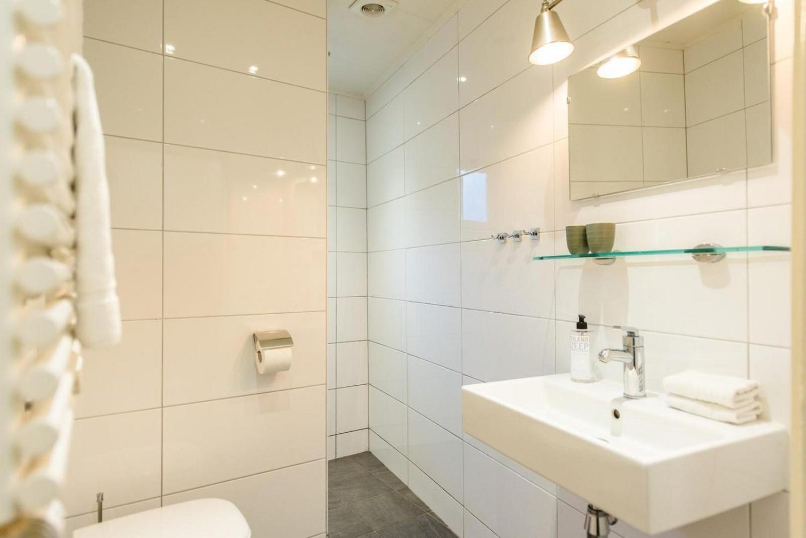 Klokkenluider Apartment ฮอลลุม ภายนอก รูปภาพ