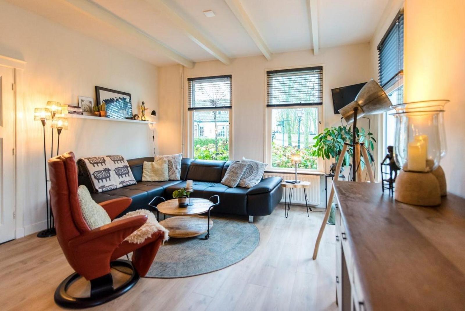 Klokkenluider Apartment ฮอลลุม ภายนอก รูปภาพ